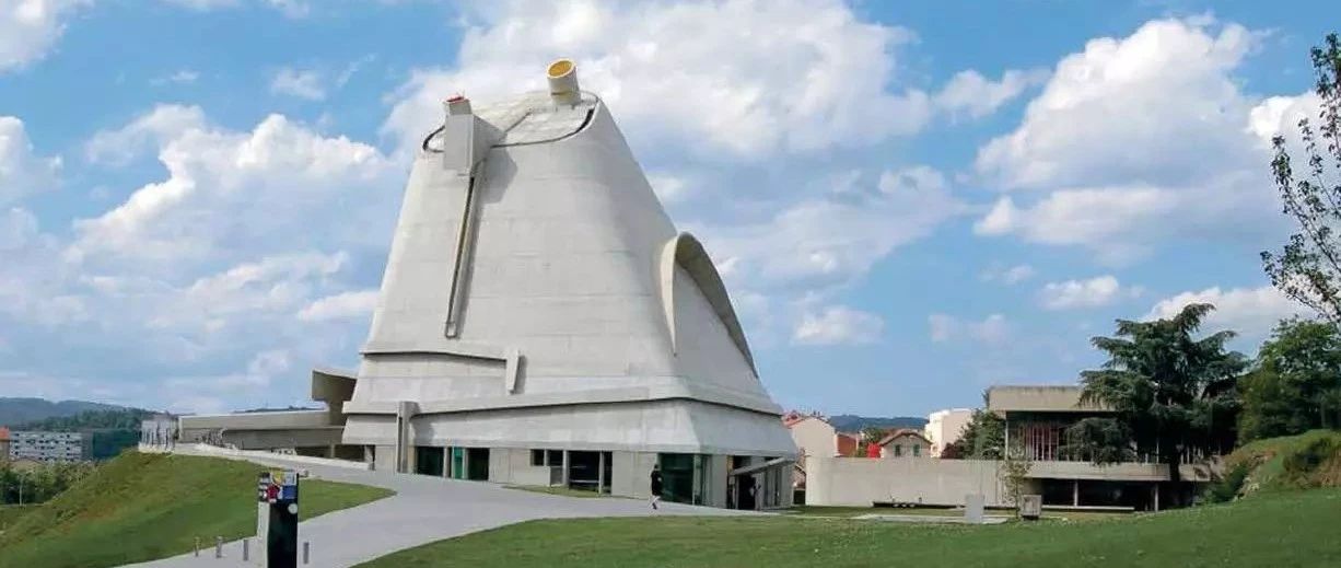 46年，世界最美星空教堂經(jīng)歷了些什么？細(xì)數(shù)柯布西耶的經(jīng)典與遺憾